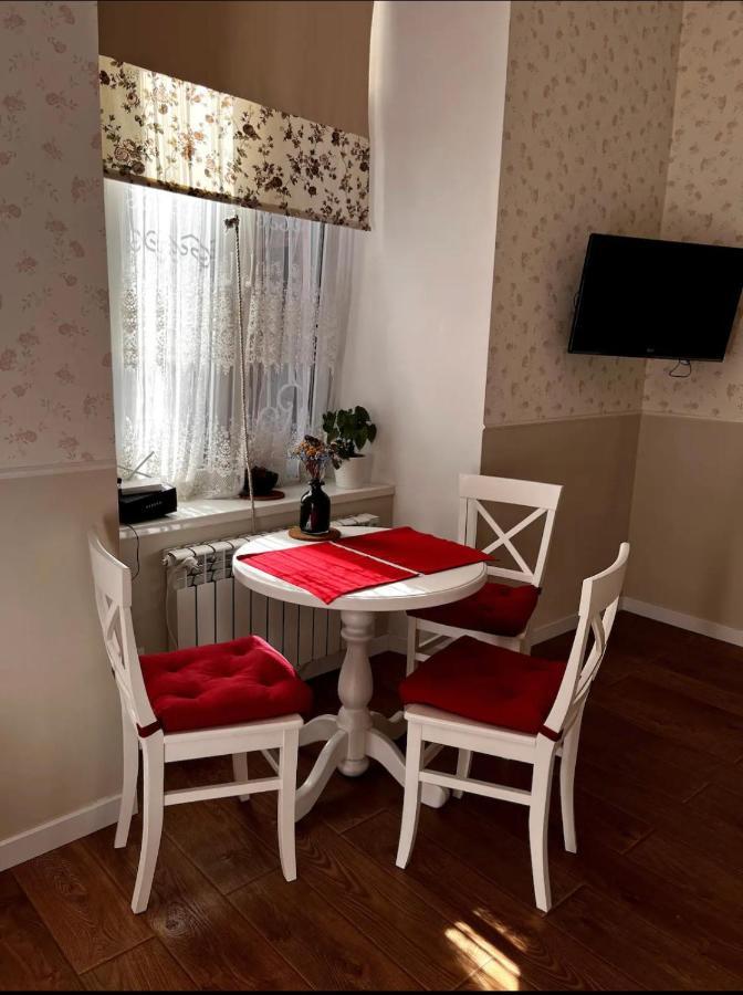Sweet Home Near Opera House Lviv Bagian luar foto