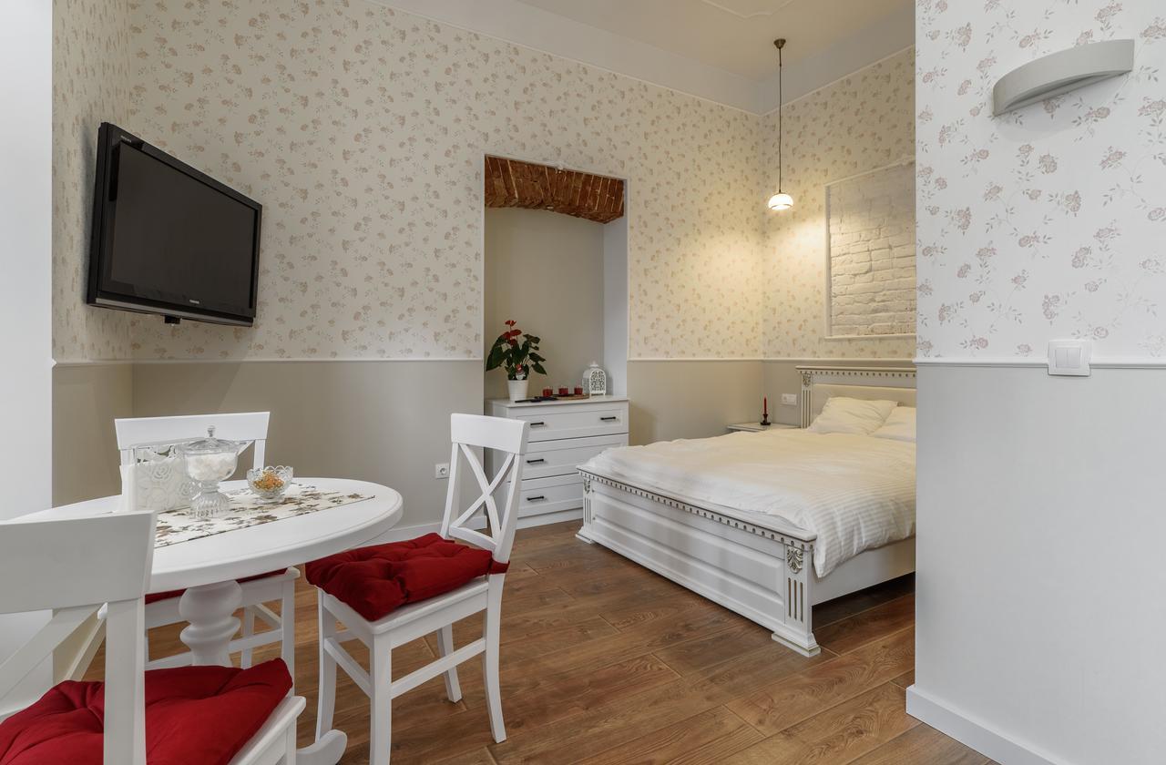 Sweet Home Near Opera House Lviv Bagian luar foto