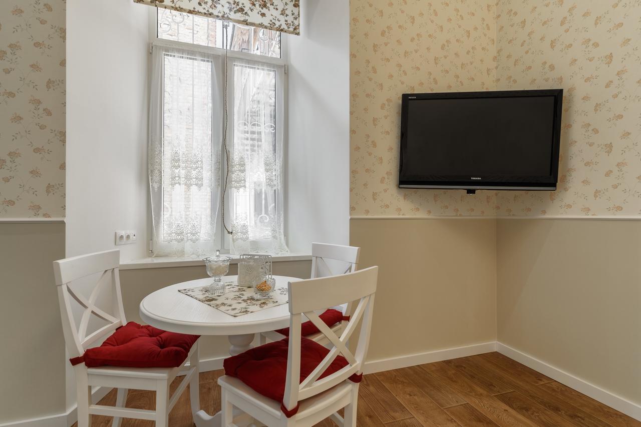 Sweet Home Near Opera House Lviv Bagian luar foto
